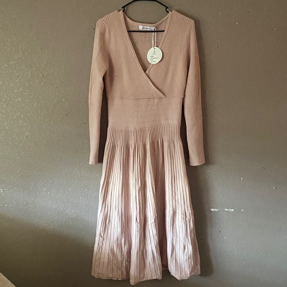 Chic Long-Sleeve Beige Dress